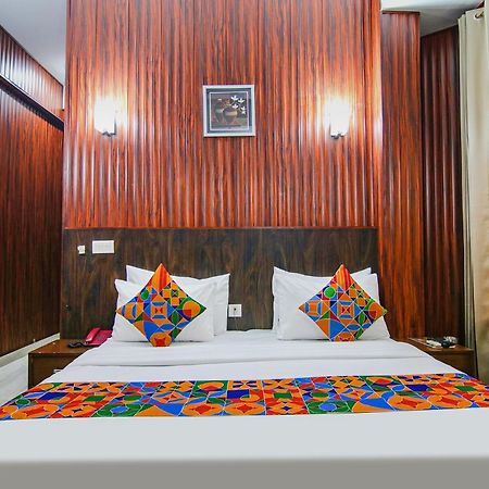 Fabhotel Prime The Rivlet Mg Road Гургаон Екстериор снимка