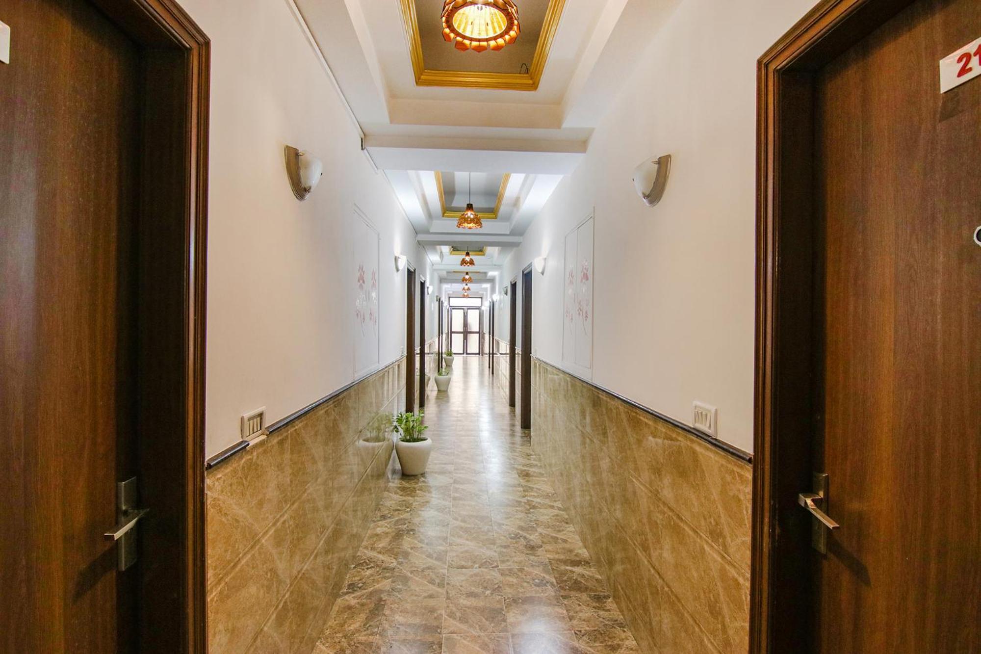 Fabhotel Prime The Rivlet Mg Road Гургаон Екстериор снимка